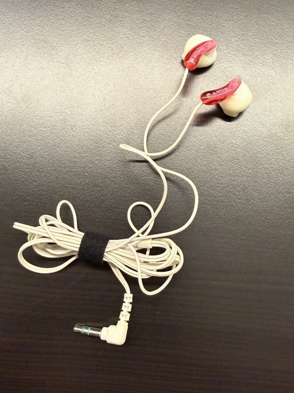 Sony MDR-E10 In Ear Stereo Headphones Fashion Earbuds PINK  2008 TESTED